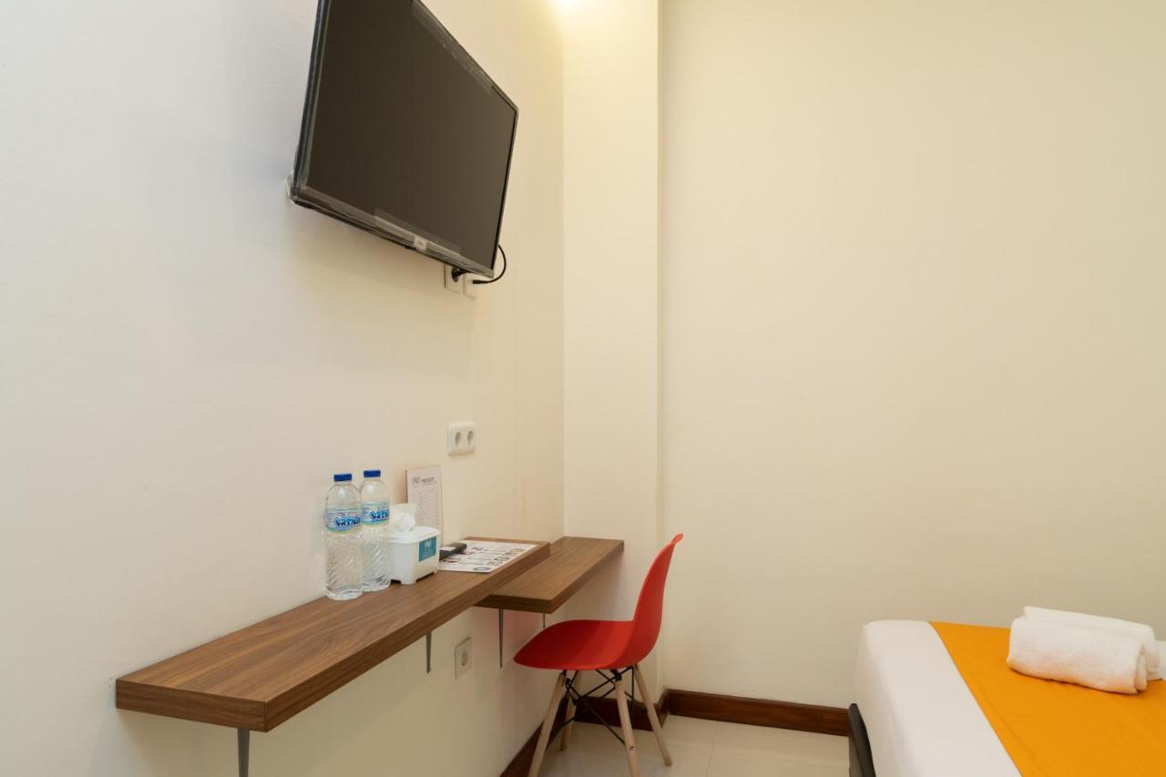 Sans Hotel Suryakencana Bogor Exterior photo